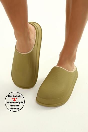 Beyond Women's Green Wander Matte Faylon Sole Fur Inside House Slippers 4cm Byndfay01