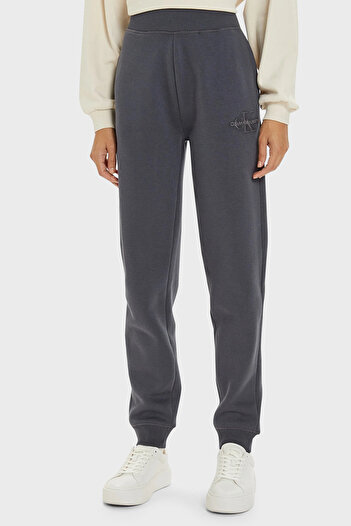 Calvin Klein Pamuklu Relaxed Fit Yüksek Bel Lastikli Paça Jogger Pantolon J20J223590BAN  PANTOL