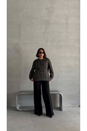 Ecenin Favorileri Pulover gri cu model leopard de nouă generație