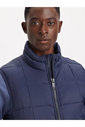 Dockers Nylon Lightweight Quilted Yelek