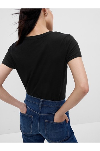 GAP Women's Black Logo T-Shirt