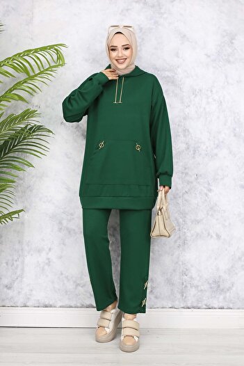 benguen Emerald Green Double Set with Gold Accessories, Model 4580