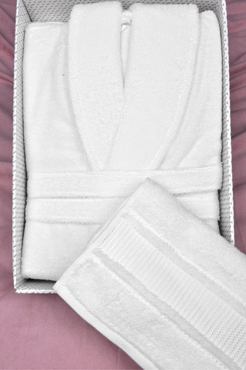 Özdilek Bathrobe and Chalyaka Colored Head Towel - White