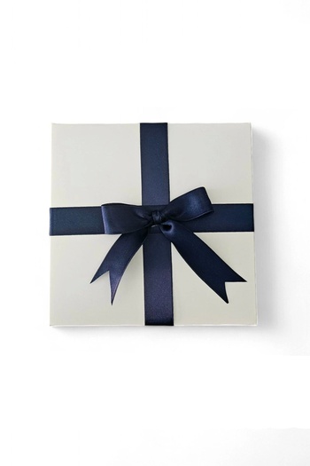 HEDİYEDİYE White Navy Gift Box with Ribbon - Empty