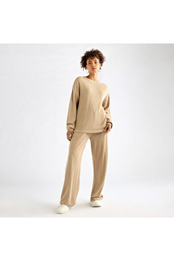FAV Textured Long Sleeves T-shirt and Pants Set
