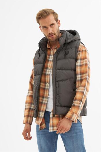 Danger Men's Removable Hooded Pocket Detailed Puffer Vest Anthracite