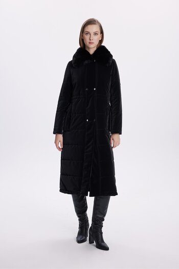 Zühre Black Coat with Fur Collar Pockets 13699