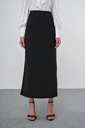 Zühre Black Skirt with Stone Embroidery Etk-0166