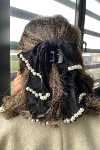 TAKIŞTIR Black Color Ribbon Figured Pearl Detailed Peg Buckle