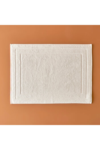 Bella Maison 100% Cotton Premium Dorita Foot Towel White (50X70 cm)