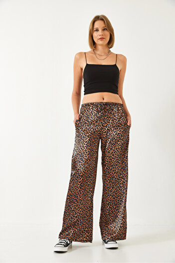 Bianco Lucci Women's Leopard Print Satin Palazzo Trousers with Elastic Waist 60261081