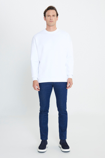 AC&Co / Altınyıldız Classics Men's White Oversize Fit Loose Cut Cotton Fleece Inside 3 Thread Crew Neck Sweatshirt