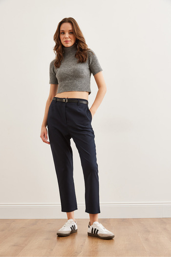 Olalook Navy Blue Polyviscose Carrot Women's Trousers with Belt and Pockets Pnt- 19000306