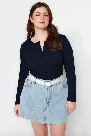 Trendyol Curve Navy Blue Crew Neck Plain Basic Corded Knitted Blouse TBBAW24AF00039