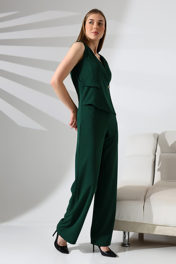 Planet Prestige Emerald Green Women's Sleeveless Double Breasted Lapel Button Detail Jumpsuit – Modern and Stylish Design
