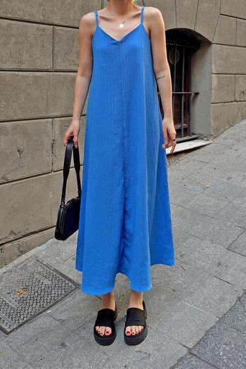 Swist Relaxed Cut Blue Women's Midi Dress - Adjustable Strap