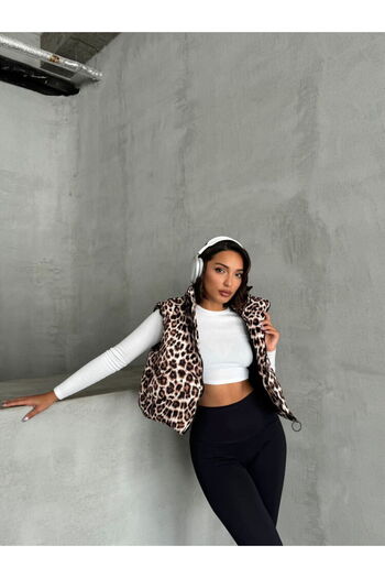 Caddebostan Moda Zippered Leopard Women's Puffer Vest