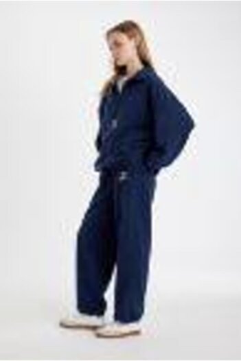 DeFacto Printed Long Length Fleece Sweatpants with Standard Fit Lace-Up Waist and Elastic Leg Pockets