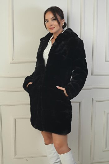 By Saygı Women's Lined Pocket Snap Fur Coat