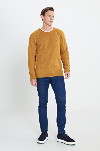 AC&Co / Altınyıldız Classics Men's Mustard Standard Fit Regular Cut Crew Neck Ruffled Soft Textured Knitwear Sweater
