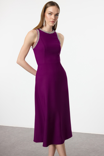 Trendyol Collection Rochie de seară țesută în linie A prune cu accesorii din piatră Rochie de absolvire de noapte TPRSS24EL00178