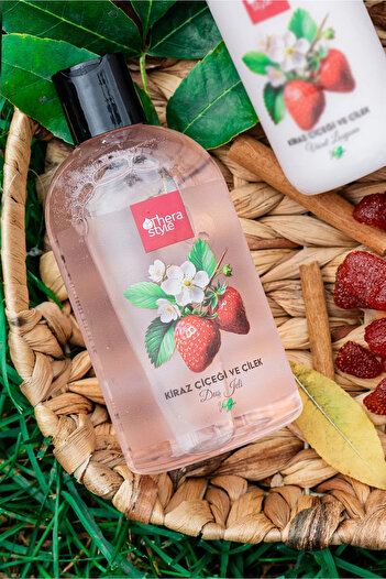 Thera Style Kiraz Çiçeği Ve Çilek Arındırıcı Vegan Duş Jeli 500ml