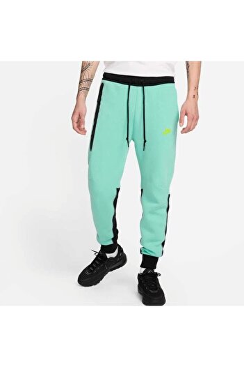 Nike Lion Sport Tech Fleece Overlay Detailed Sweatpants