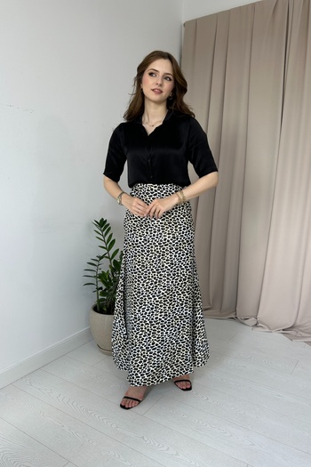 HELİS BUTİK Rochie din satin lungime maxi cu imprimeu leopard