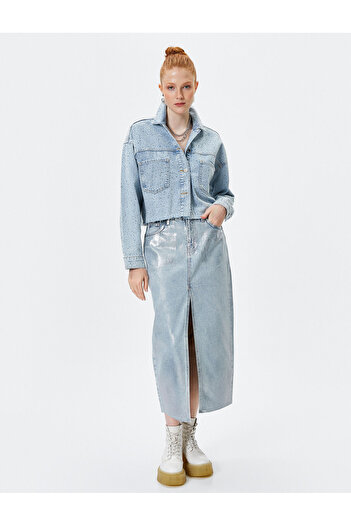 Koton Midi-Jeansrock mit Schlitz vorne, hoher Taille, folierten, metallisch glänzenden, bedruckten Taschen