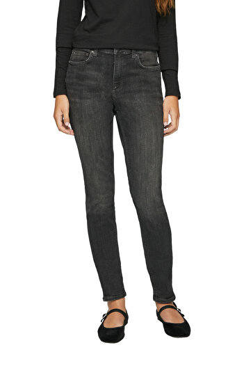 QS by s.Oliver Vysoký střih Skinny Denim – pro volný čas