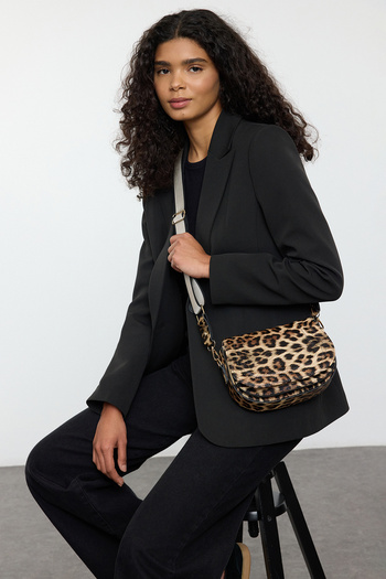 TRENDYOL SHOES Leopard Print Brown Crossbody Women's Bag Twoaw25Oc00003