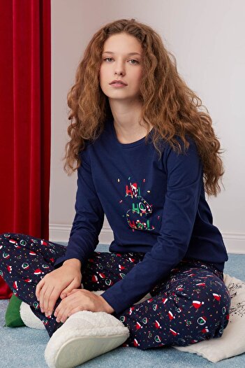 DeFacto New Year's Themed Stretchy Pajamas Set - Long Sleeve, Waisted D2291Ax24Wn