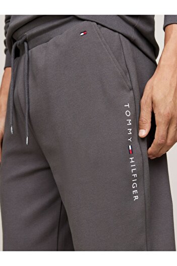 Tommy Hilfiger Erkek Beli Ve Paçası Lastikli Çift Cepli Gri Eşofman Altı UM0UM03348-PTY