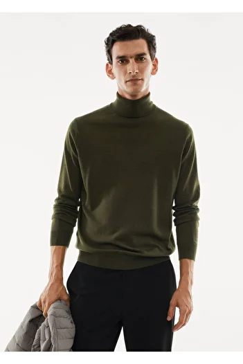 MANGO Man Turtleneck 100% merino wool Sweater