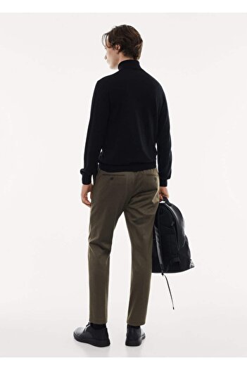 MANGO Man Πουλόβερ με λαιμόκοψη από 100% μαλλί merino