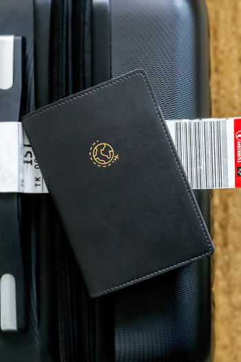 Matt Notebook Pasaport Kılıfı Siyah