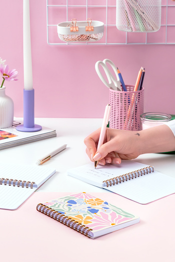 PAPERORA Pocket Size 10X14 cm Spiral Lined Cardboard Cover 3-Piece Notebook Set Daisy Butterfly Flowers