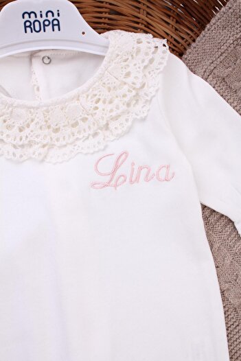 Mini Ropa İsimli Hastane Çıkışı Güpürlü Tulum Seti Ekru İsme Özel Dantelli Tulum Seti Bonet Şapka