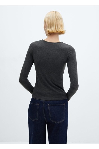 MANGO Woman T-Shirt aus Strick mit Rundhalsausschnitt