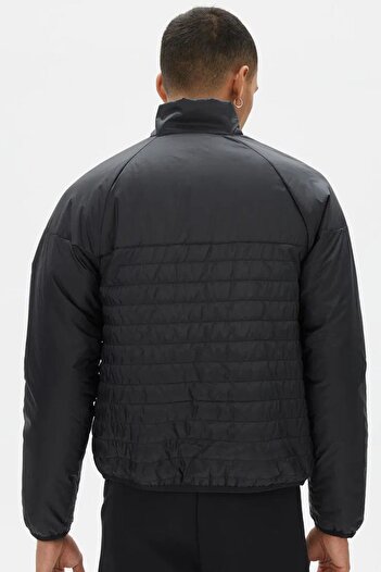 Nike Ανδρικό μαύρο παλτό Therma-fit Windrunner - Μεσαίο βάρος