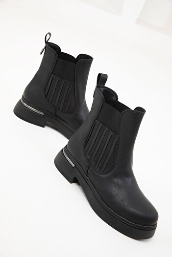 SOHO Black Women's Boots & Booties 20082