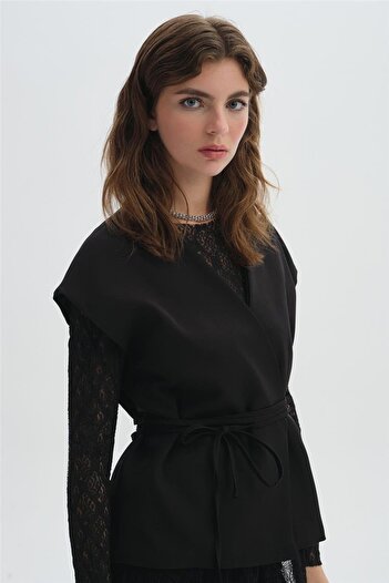 SHERIN Black Front Tie Blouse