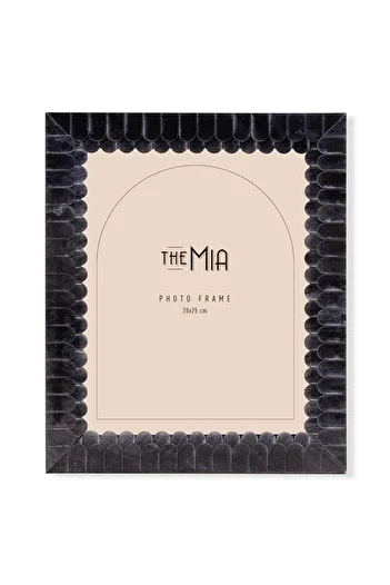 The Mia Wavy Photo Frame Black 25X30 cm
