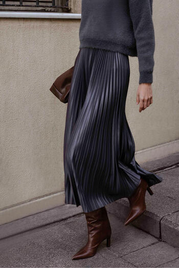 Touché Privé PLEATED SKIRT