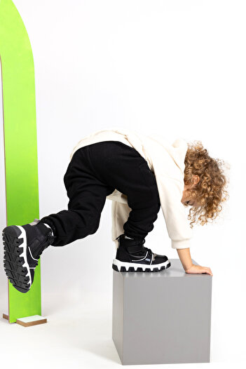 kids A more Urban Bağcıklı Ve Fermuarlı Erkek Çocuk Bot Siyah