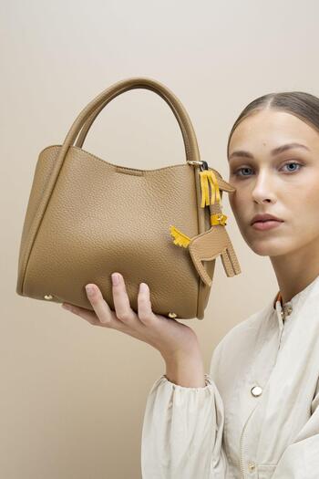 Matthew Cox Sç Byn2340 - Women's Camel Color Shoulder Bag