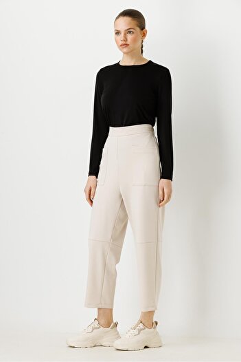 Ghisa Pocket Detailed Trousers Bone