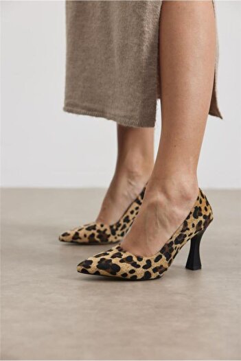 Demashoes Tan Leopard Goblet Heel Pointed Toe Stiletto 8 cm