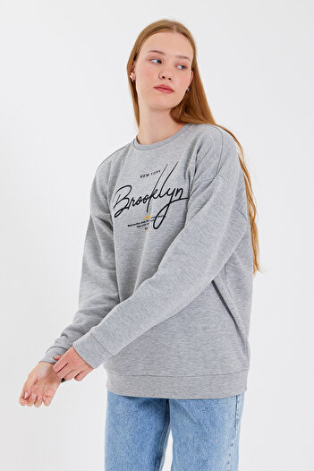 Superlife Süperlife Kadın Bisiklet Yaka Regular Fit El Yazılı Brooklyn İnce Sweatshirt SPR23SWK331