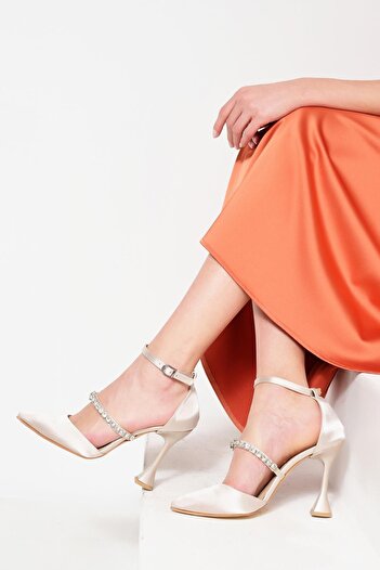 Beyond Kadın Ten Sateen Taş Detaylı Abiye Ayakkabı 11cm Byndabystn01
